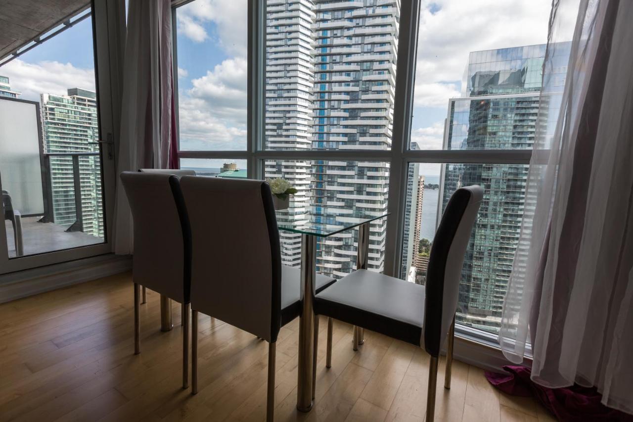 Applewood Suites - 3 Bdrm Ent. District Toronto