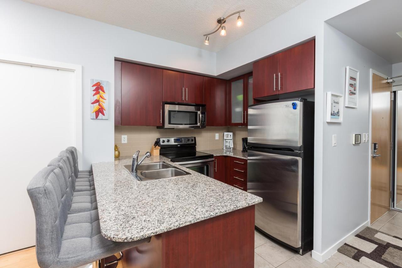 Hotel Applewood Suites - 3 Bdrm Ent. District