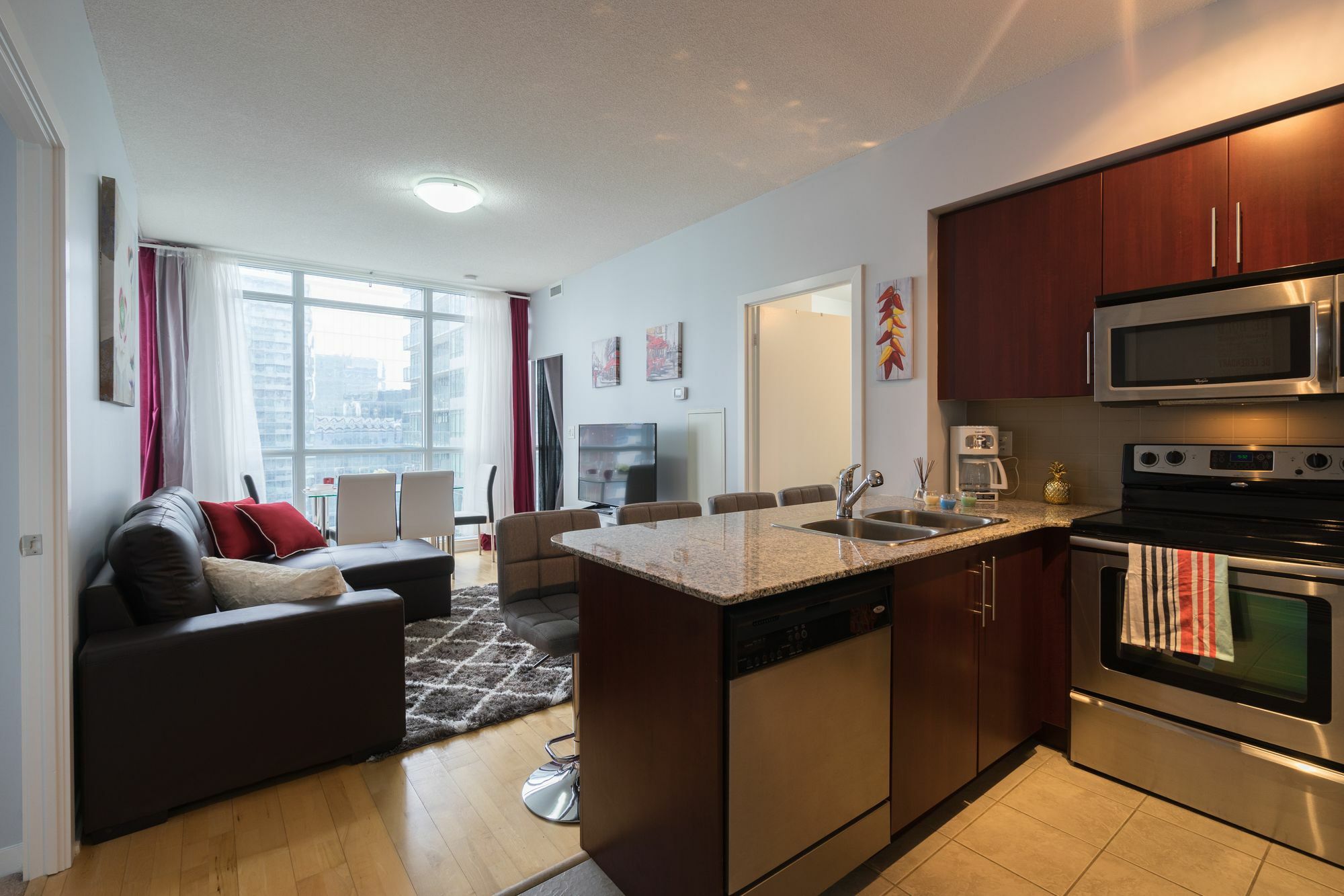 Applewood Suites - 3 Bdrm Ent. District Hotel 4*