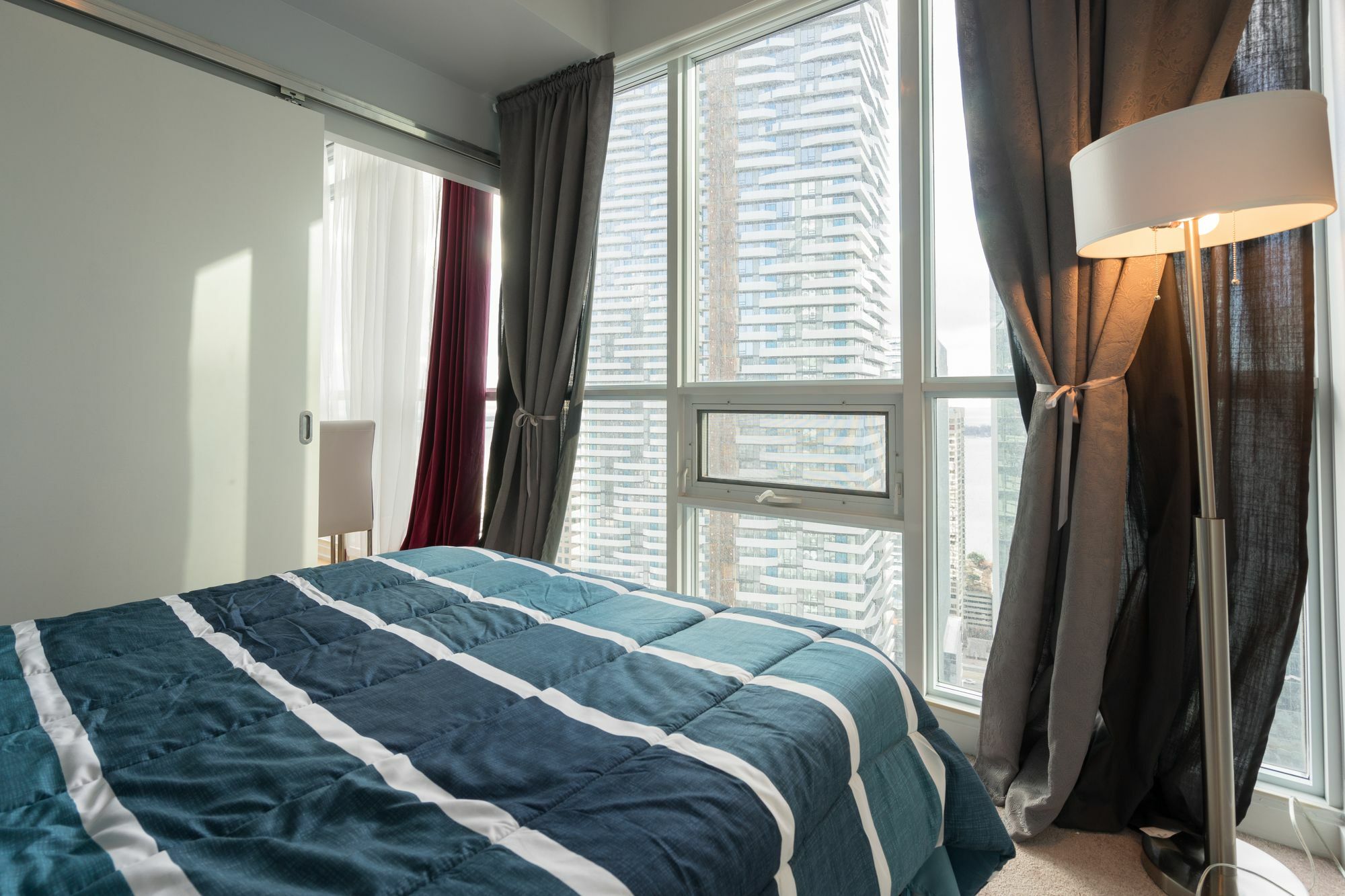 Hotel Applewood Suites - 3 Bdrm Ent. District