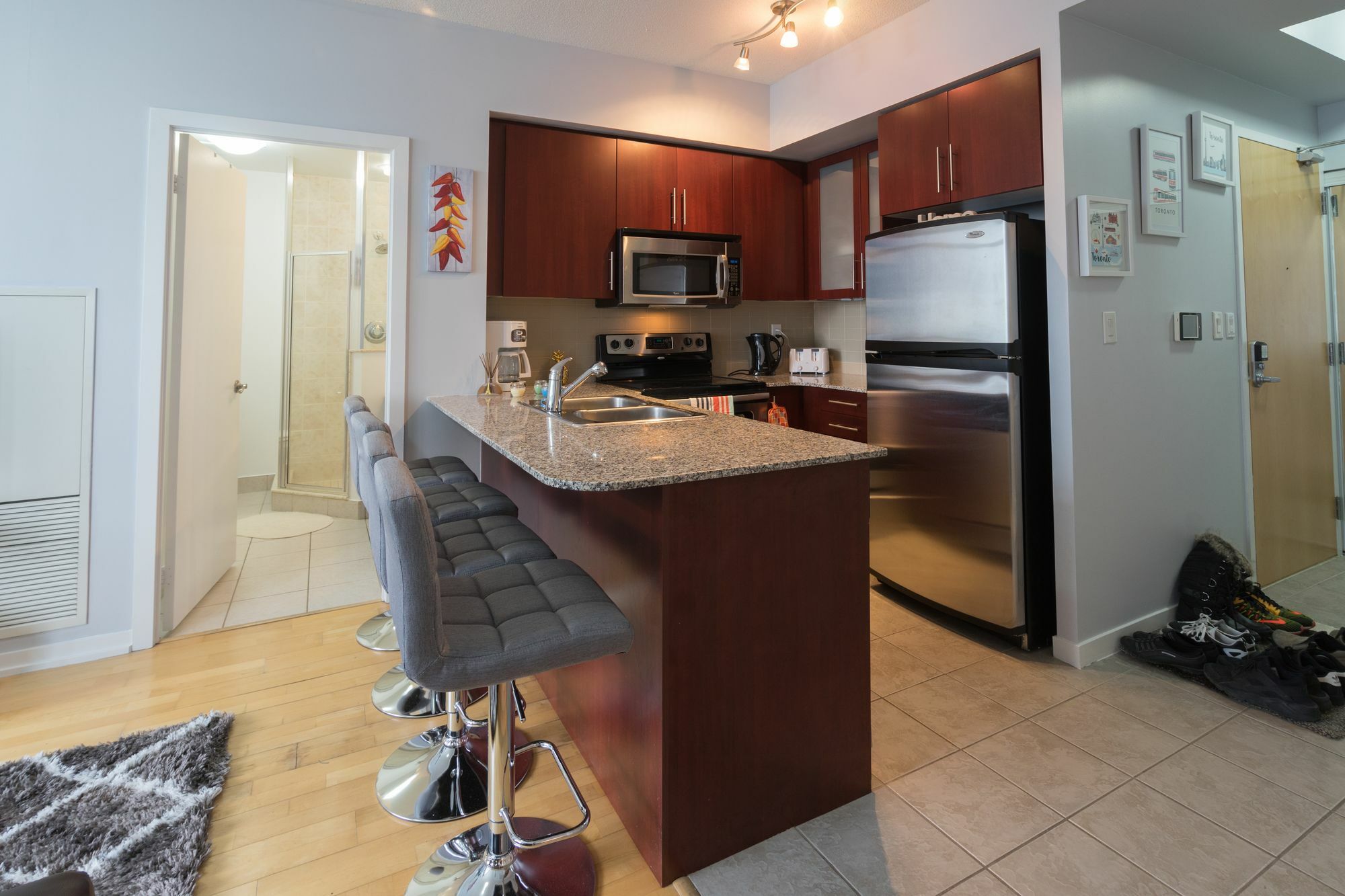 Applewood Suites - 3 Bdrm Ent. District 4* Toronto