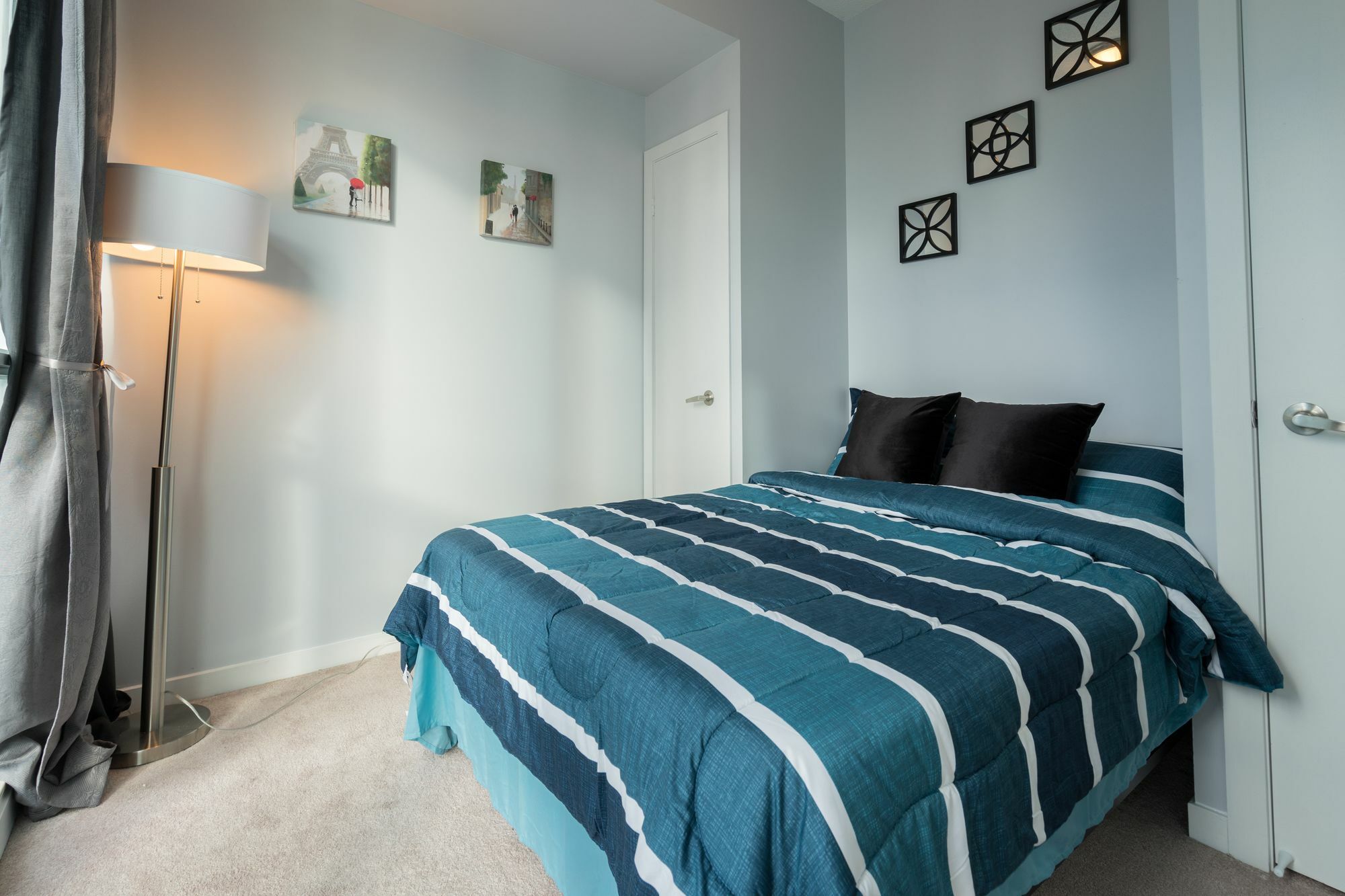 Applewood Suites - 3 Bdrm Ent. District 4* Toronto